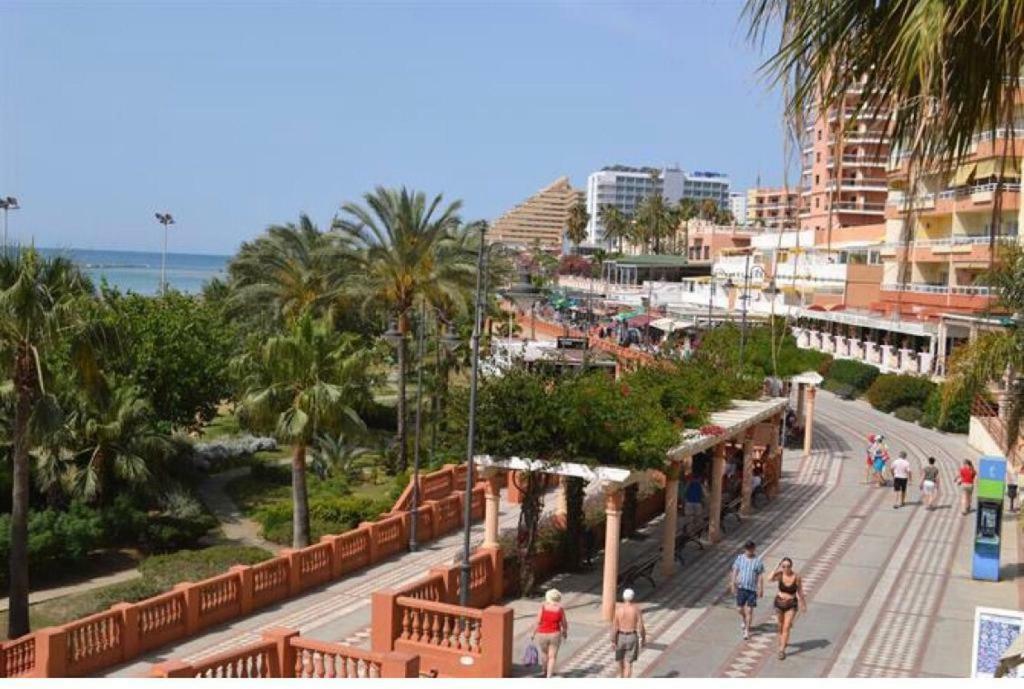 Appartamento Panoramic Seaview Puerto Marina Benalmádena Esterno foto
